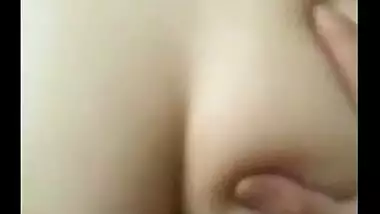 Indian Hot Sexy teen enjoying deep fuck in Missionary and Doggy Style homemade video - Wowmoyback