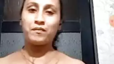 Sexy Paki nude show