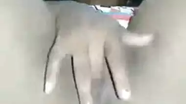Bald Desi pussy fingering show on a cam video call