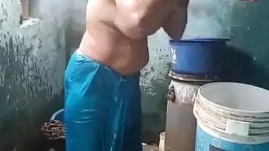 Hot Desi52 video of my aunty taking a shower and she has got a humongous boobs
