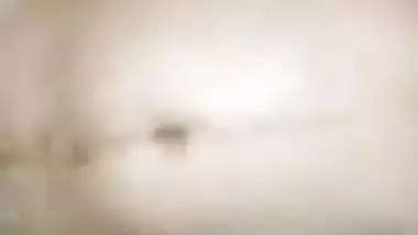 Skinny guy bangs a Busty Kolkata milf in Bangla porn