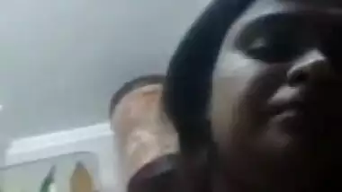 Desi Slut Bhabhi Masturebating in Bathroom