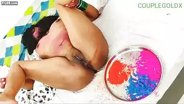 Happy Holi bhabhi ji ghar par koi nahi hai jab tak hamari chudai ho jaye
