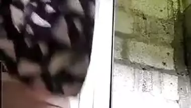 Cute Lankan girl shows her small boobs