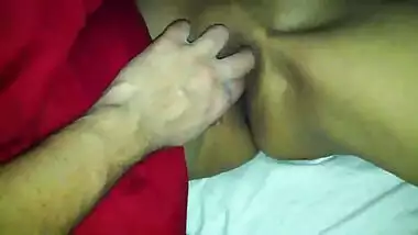 Fingering indian pussy 4