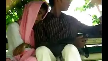 After Eid desi girl outdoor handjob mms