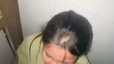 Desi girl enjoys bathroom sex by sucking a big dick