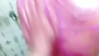 Nangi saali ka color Holi ke baad bathroom me chutaya