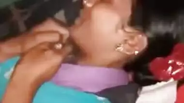 Desi whore in sari tempts boy into a XXX act of procreating on camera
