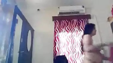 North Indian Busty Aunty's Nude Body exposed after bathing