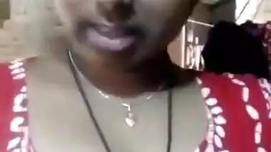 Tamil hot aunty showing her hot body in imo video call