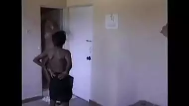 Hindi group sex video of sexy bhabhi with hubby’s friend after party