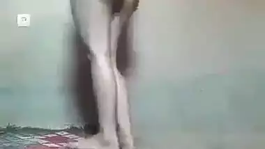 Unsatisfied Bhabi Masturbating