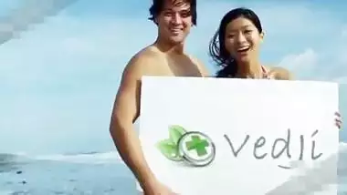 Desi Indian guy enjoys sensual threesome in Goa!