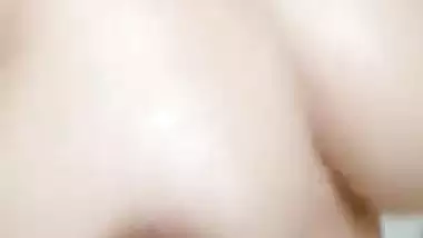 Hot Tamil nude girl stripteases and shows her naked body