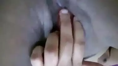 Desi big boobs bhabi fingering pussy