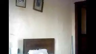 Porn videos of a mature couples having sex session in a hotel room