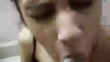 Deep throat blowjob of desi rich call girl