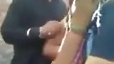 Desi girl ke boobs press
