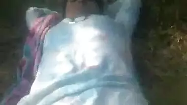 Clean Dehati pussy show outdoors video