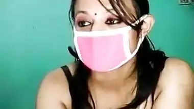 She is damn hot would like suck her tits