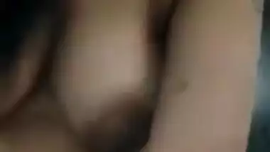 Sexy Indian model girl fingering her perfect XXX pussy on cam