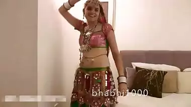 Gujju girl wants to tease her lover with her nice boobs