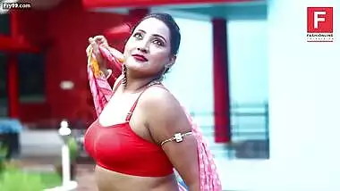 Desi sexy bhabi really hot photoshot